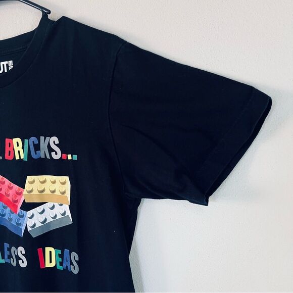 UNIQLO LEGO Men’s T-Shirt Size S Graphic Black Tee Short Sleeve - Picture 3 of 7